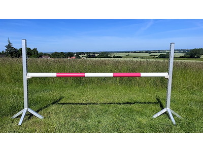 Bom krydstræ Ø9,5 x3,0m incl endekapper
