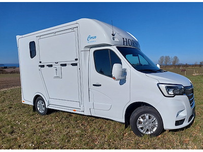 Corso 2-Hestes Renault Master Hvid