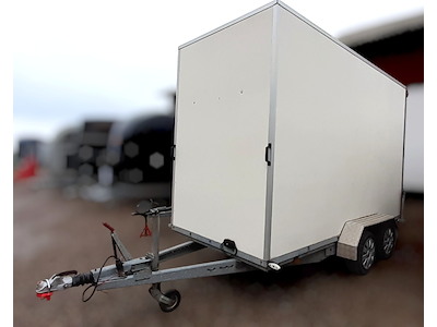 Trailer-bygg cargo trailer