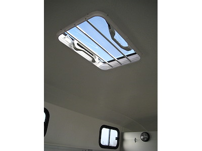 Tag vindue/udluftning i top af tag