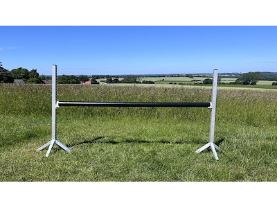 Bom krydstræ Ø9,5 x3,0m incl endekapper
