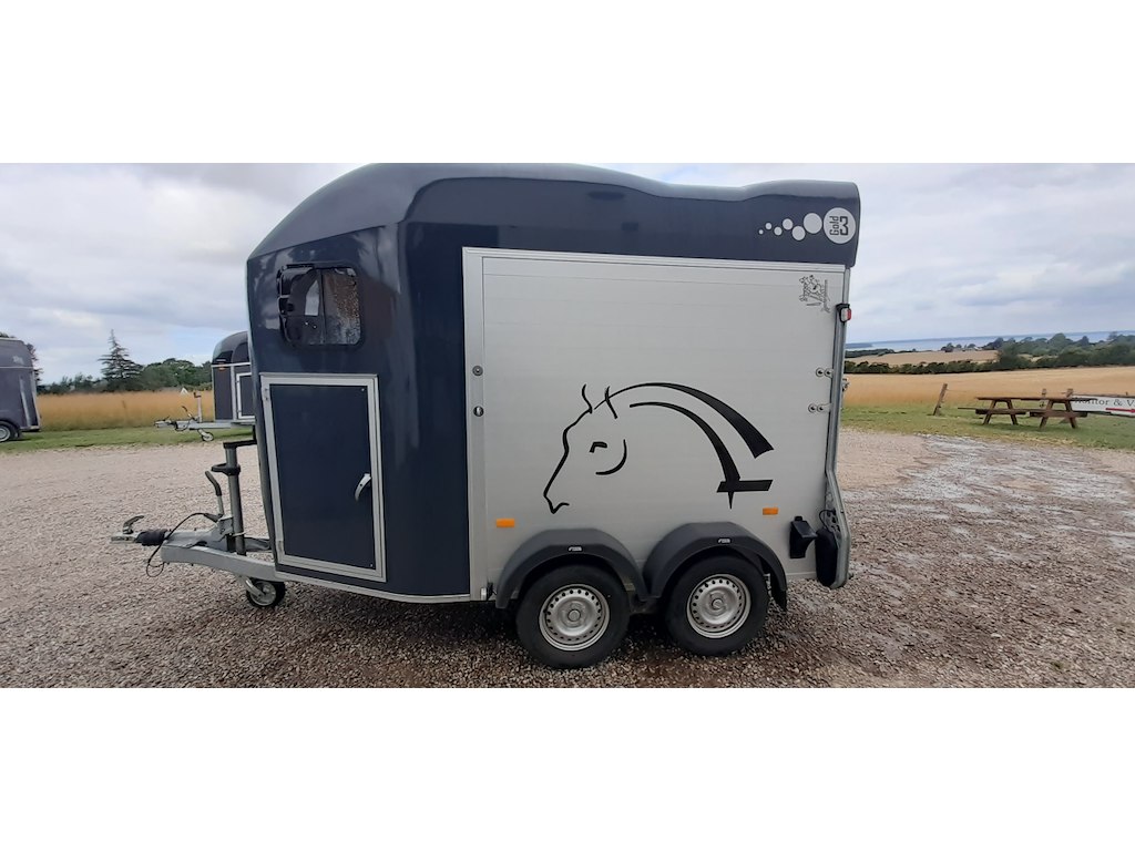 Cheval Liberte Gold 3