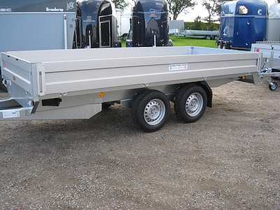 Leje af 2500kg trailer 1 dag