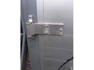 Aluhængsel m/bøsning 210x68x55,5mm