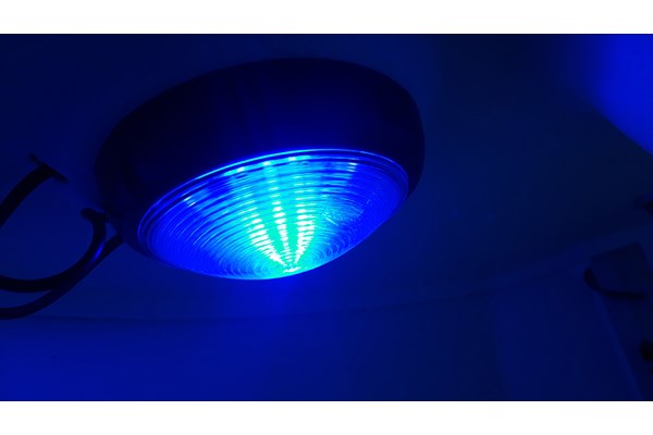 Indv.lys LED hvid/blå 
