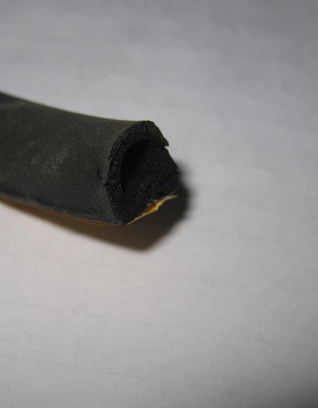 Gummiliste D-Profil 12x10mm selvklæbende pr.meter