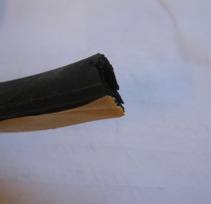 Gummiliste D-Profil 12x10mm selvklæbende pr.meter