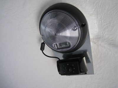 Beslag u lampe for montering af kamera
