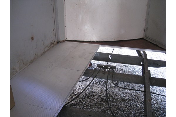 Alu plankegulv til 165cm hestetrailer