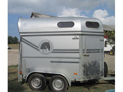 Boj Bravo 216E Hestetrailer år 2004